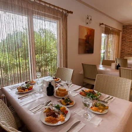 Otel Grand Derin 4*